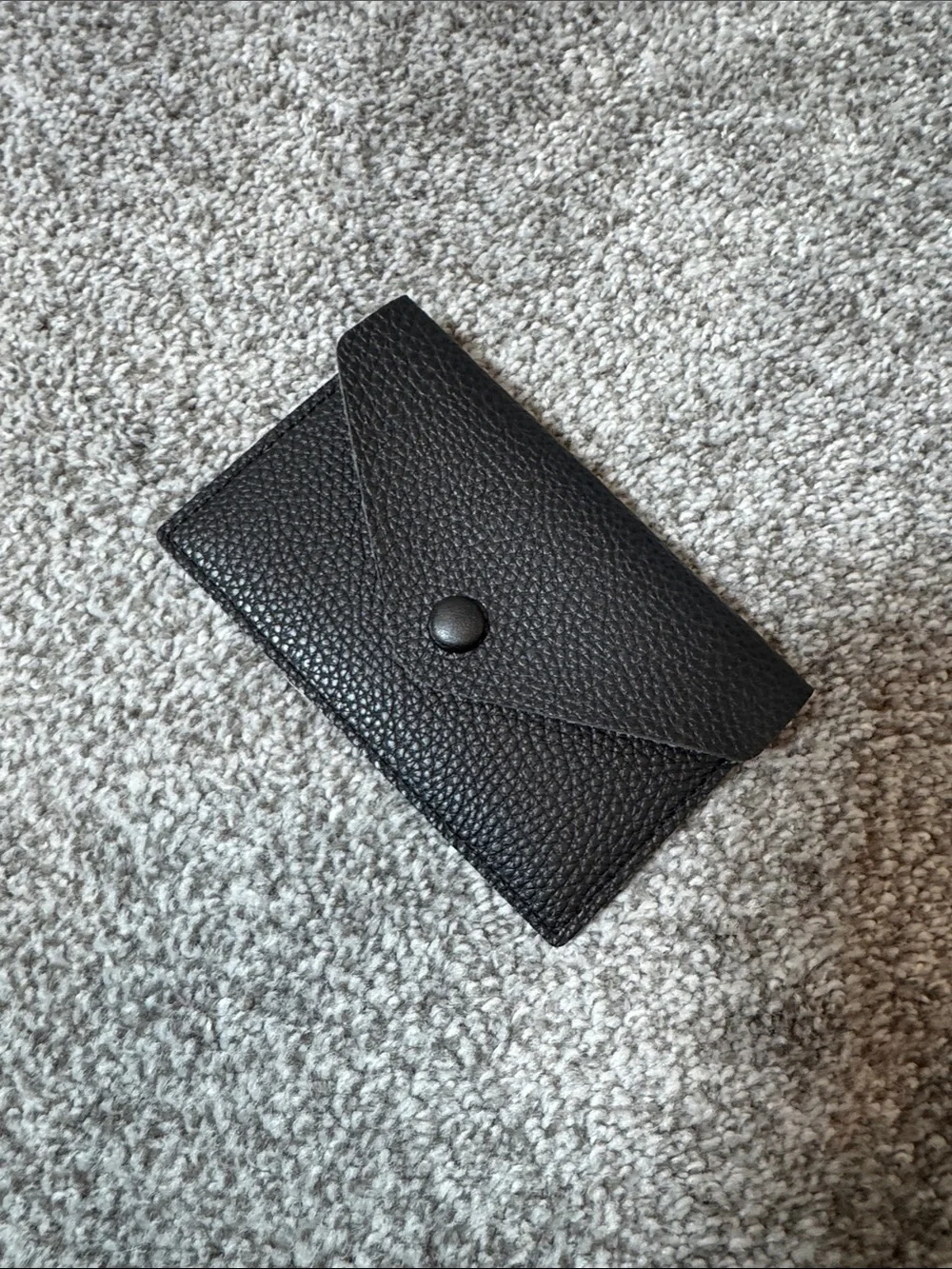 N/A sleek black